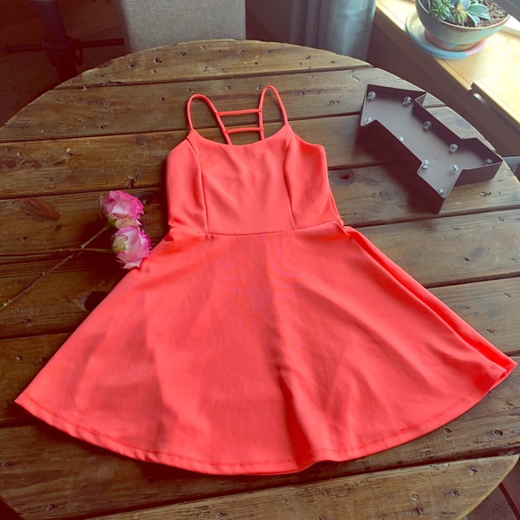 Super cute spring/summer dress. Neon salmon dress. - Picture 4 of 6